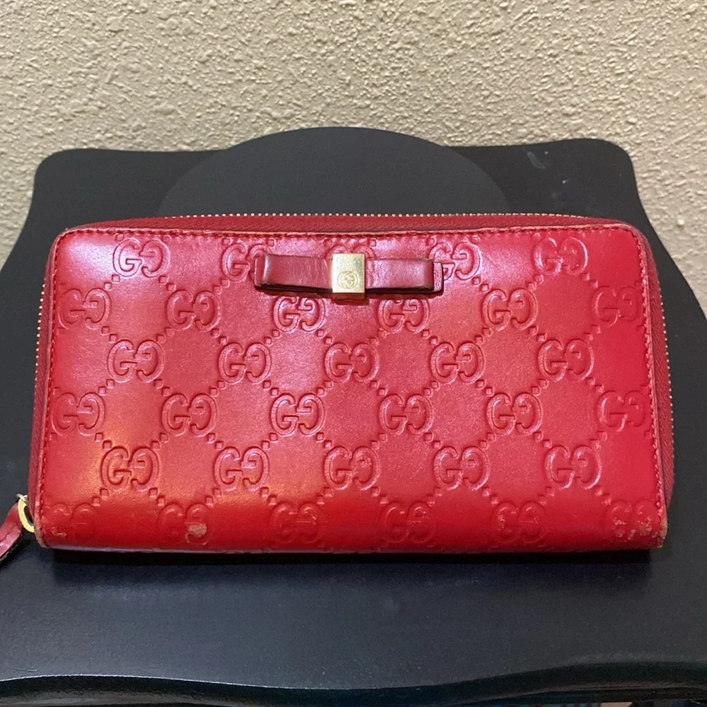 Beautiful red Gucci Guccissima bow zip wallet. β€οΈ - Picture 3 of 12